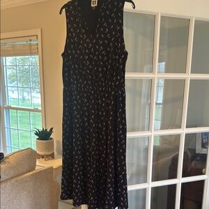 Elegant Black Sleeveless Dress